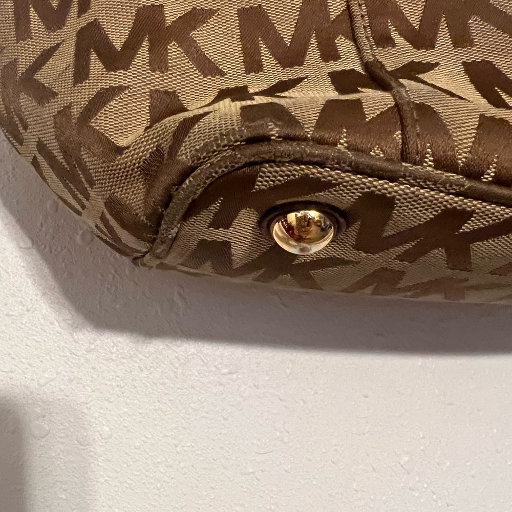 Mk purse - Picture 4 of 16